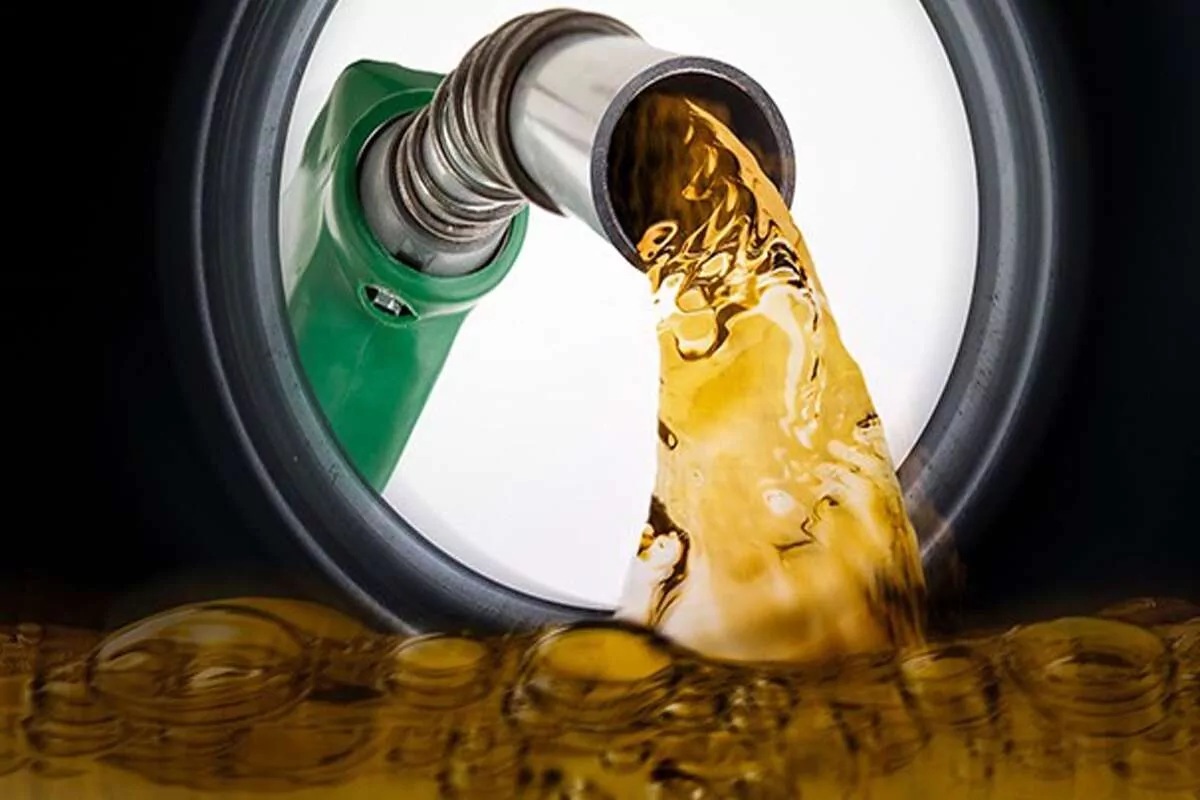 Benzine İki İndirim Üst Üste Geldi