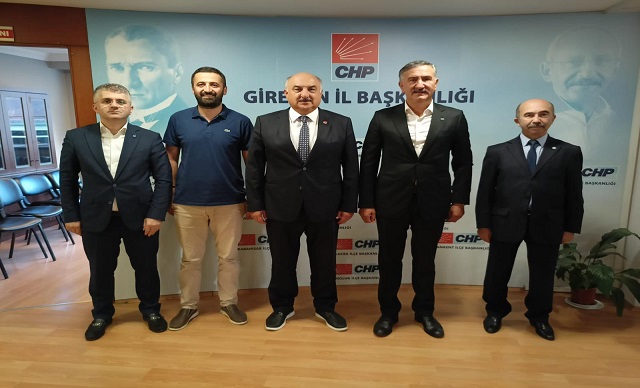 Bir Araya Geldi