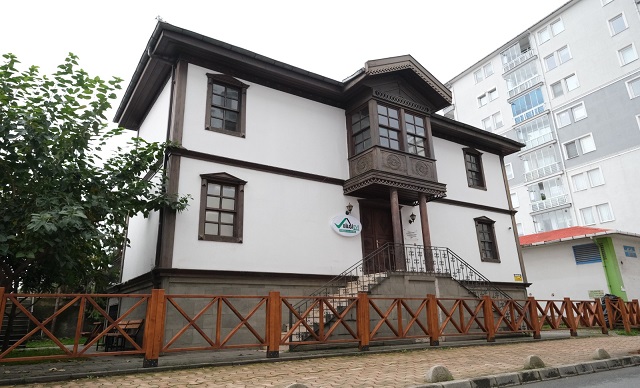 ÇOCUKLAR YETENEKLERİNİ KEŞFEDİYOR