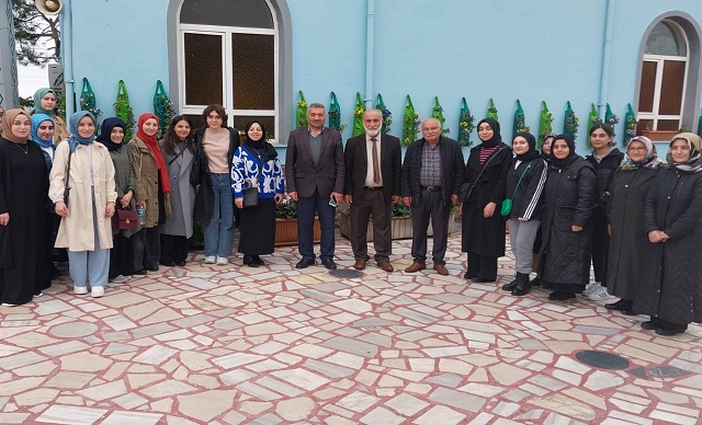 Müftü Topcan' ''ekmeksiz yaşarız vatansız bayraksız asla''