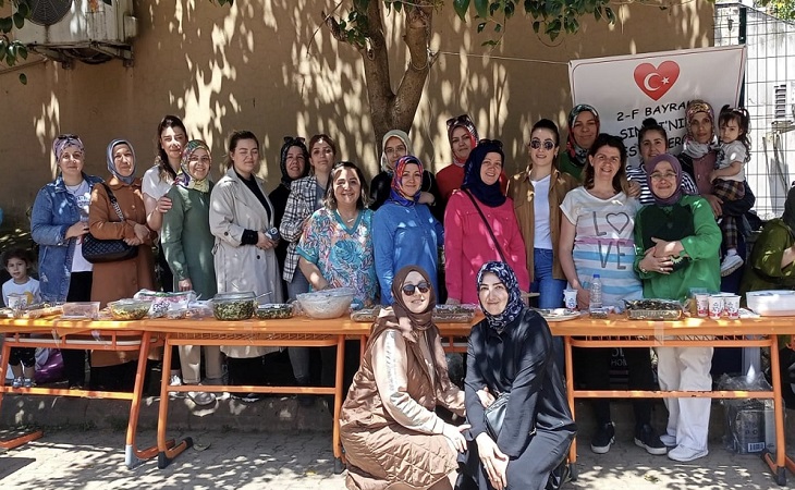 Okul Bahçesinde Yıl Sonu Sergisi
