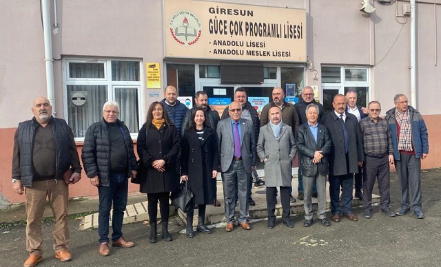 Sürgün Edilen Öğretmene Destek
